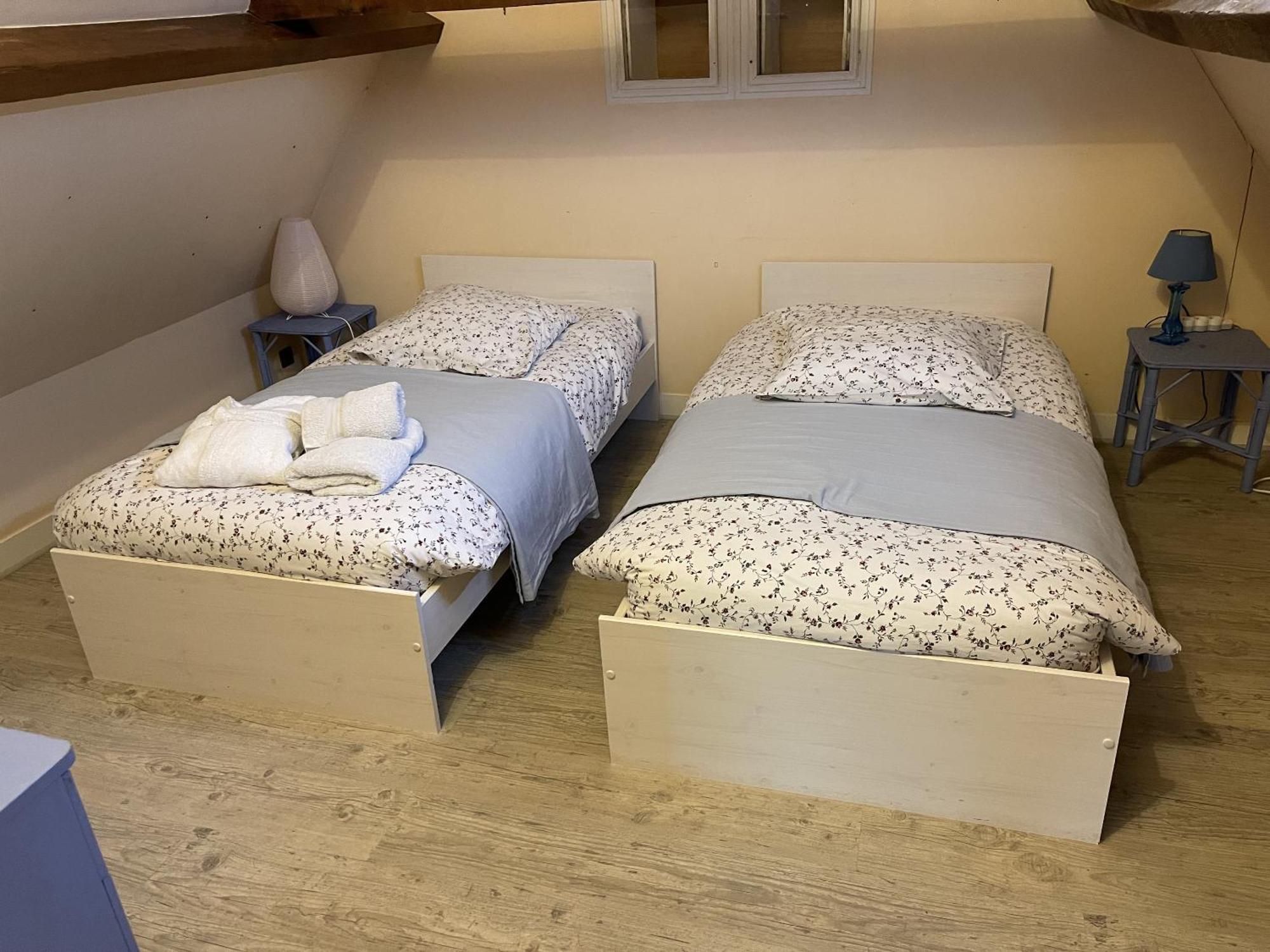 La Colliniere Hotel Sainte-Gemme-Moronval Quarto foto