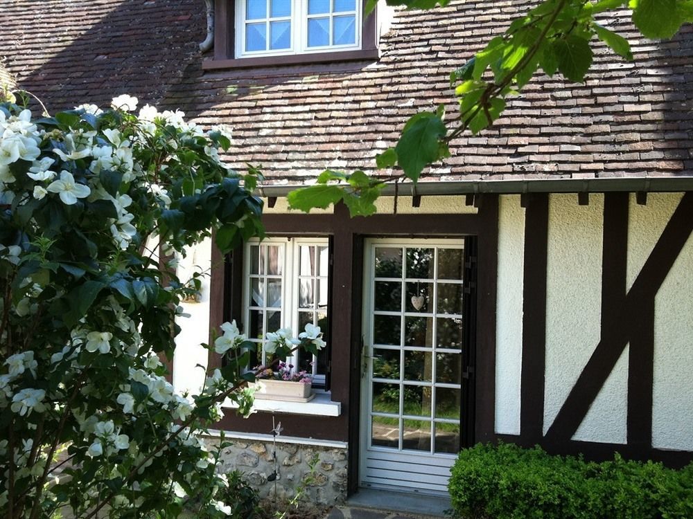 La Colliniere Hotel Sainte-Gemme-Moronval Exterior foto