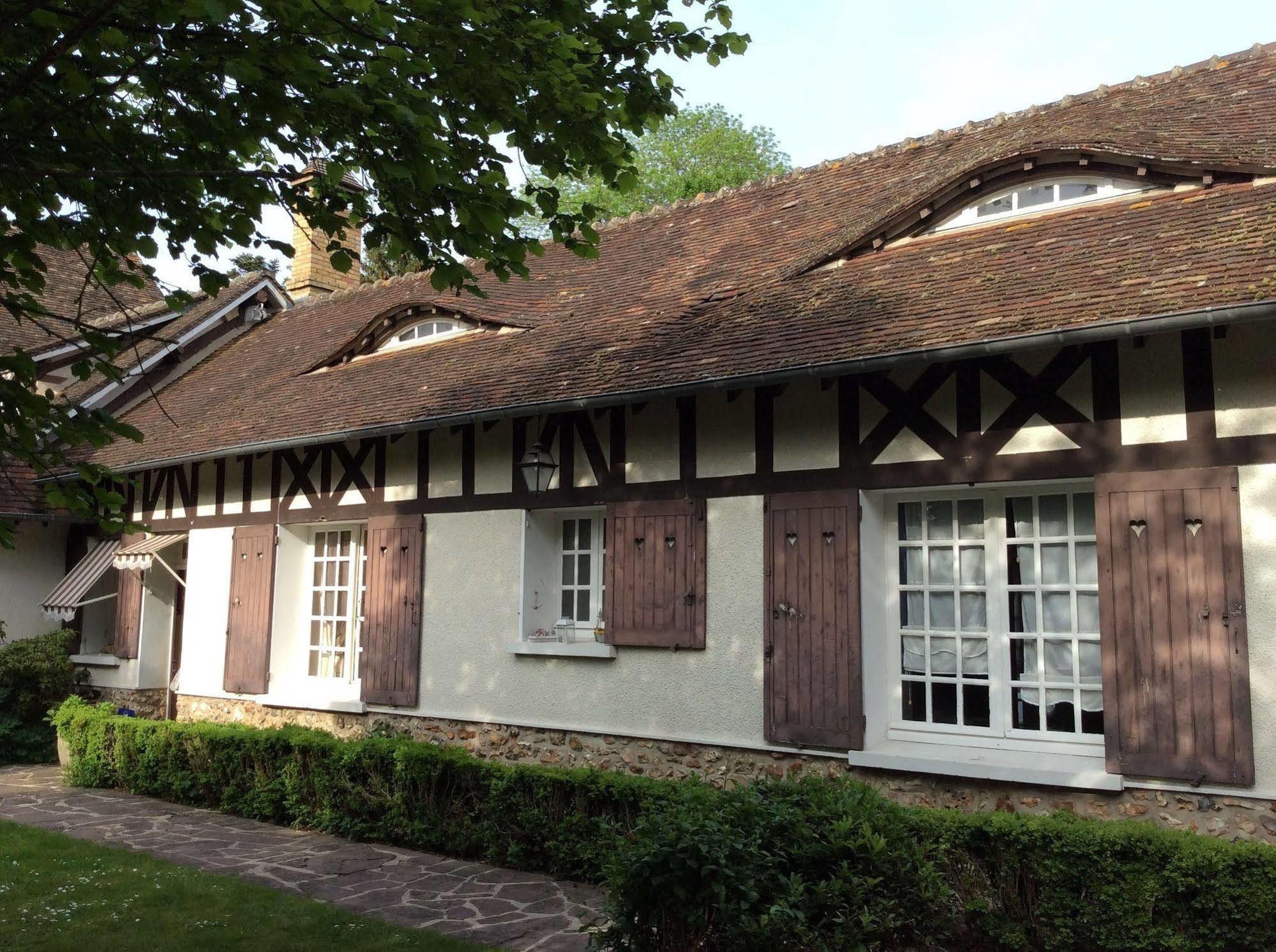 La Colliniere Hotel Sainte-Gemme-Moronval Exterior foto