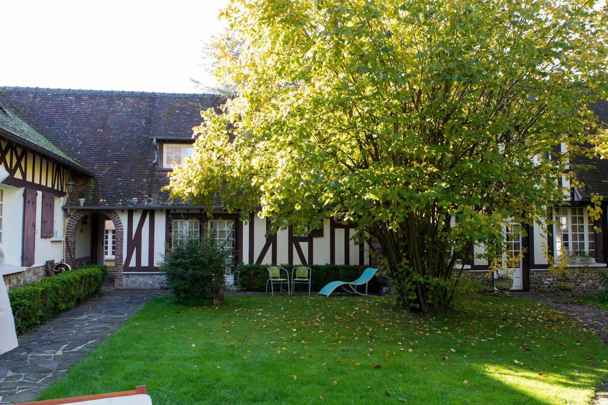 La Colliniere Hotel Sainte-Gemme-Moronval Exterior foto